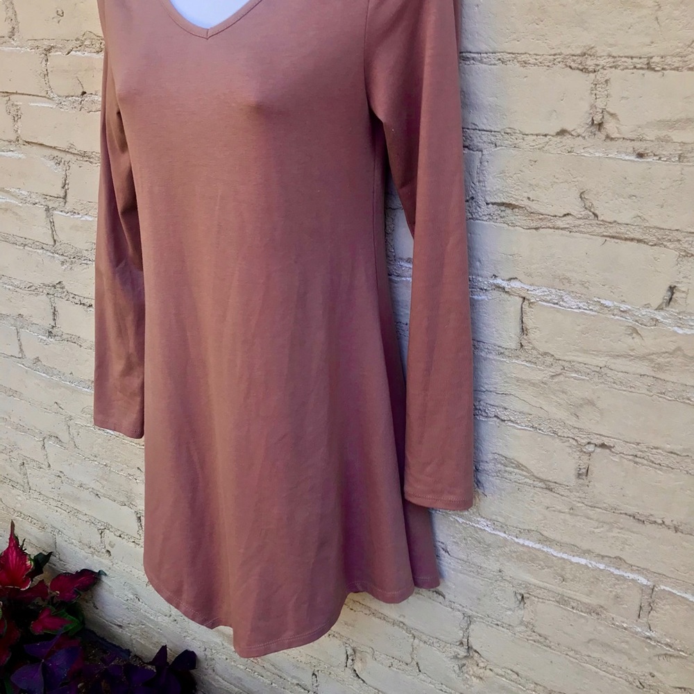 Elegant Basic and Simple V-Neck Dress or T…